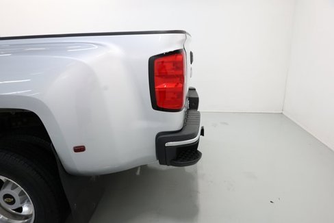 Used 2018 Chevrolet Silverado 3500 LT w/ LT Convenience Package image 44