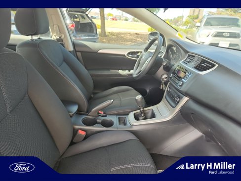 Used 2015 Nissan Sentra S image 19