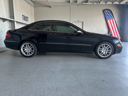 Used 2009 Mercedes-Benz CLK 350 Coupe image 11