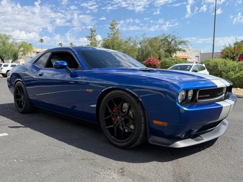 Used 2012 Dodge Challenger SRT8 w/ Premium Sound Group image 11