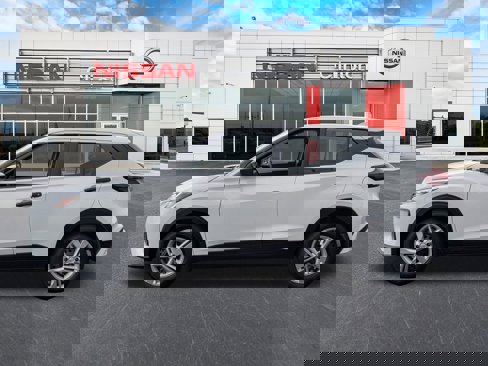 New 2025 Nissan Kicks Play S image 6