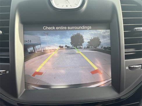 Used 2014 Chrysler 300 S image 21