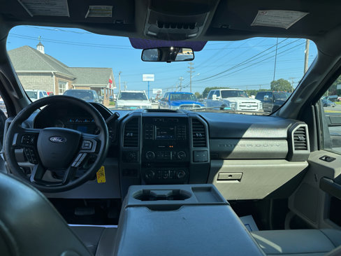 Used 2017 Ford F550 4x4 Crew Cab Super Duty image 13