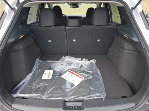 New 2025 Nissan Kicks SV image 16