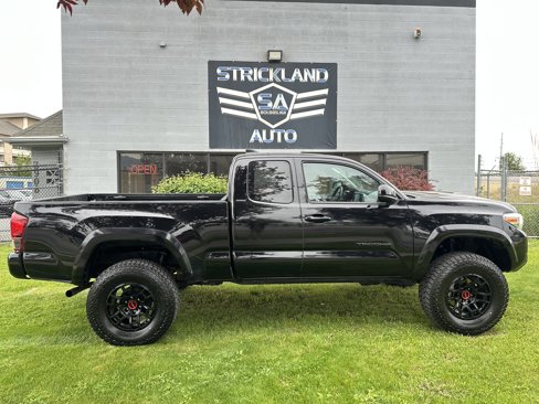 Used 2022 Toyota Tacoma SR5 image 5