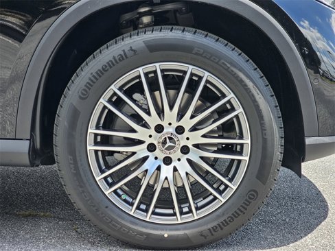 New 2025 Mercedes-Benz GLC 300 image 13