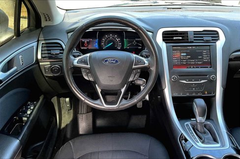 Used 2015 Ford Fusion SE image 5