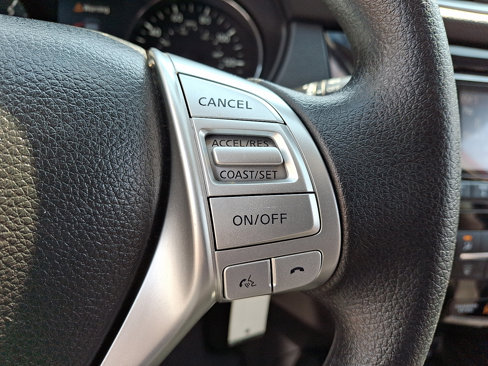 Used 2016 Nissan Rogue S image 23