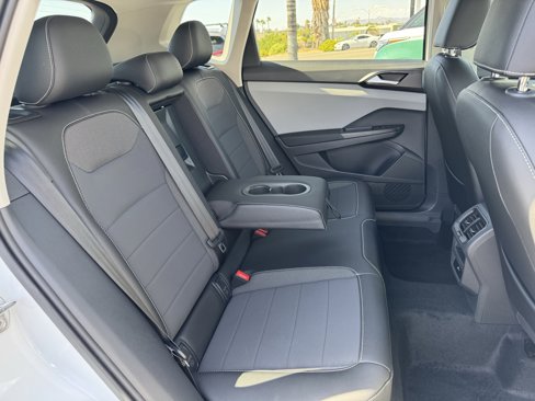 Certified 2023 Volkswagen Taos SE image 35
