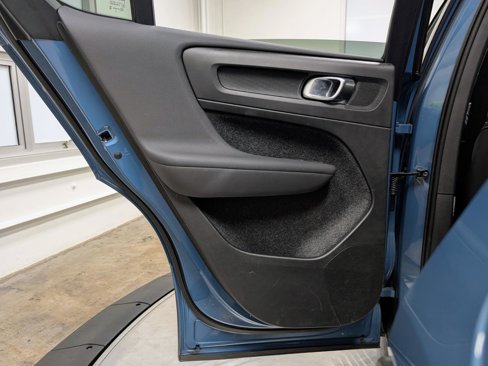 Used 2023 Volvo C40 P8 Recharge Plus image 17
