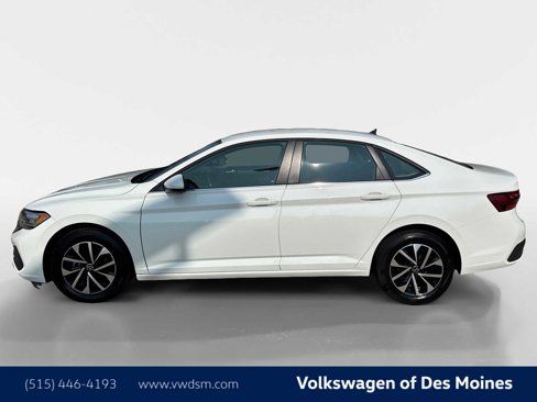 Used 2024 Volkswagen Jetta S image 3