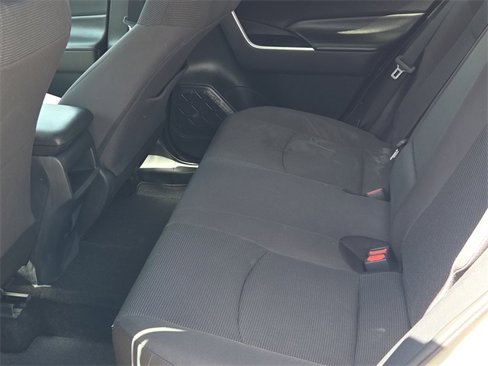 Used 2019 Toyota RAV4 LE image 15