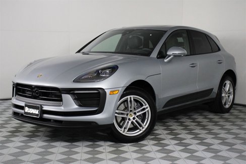 Certified 2025 Porsche Macan image 1