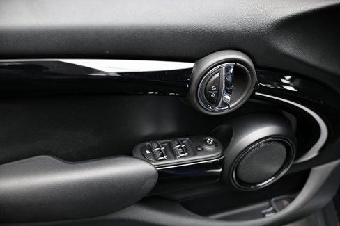 Used 2019 MINI Cooper S image 15