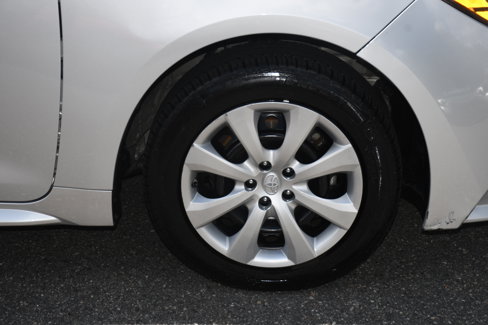 Used 2022 Toyota Corolla LE image 20