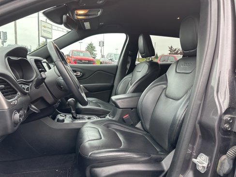 Used 2019 Jeep Cherokee High Altitude image 9