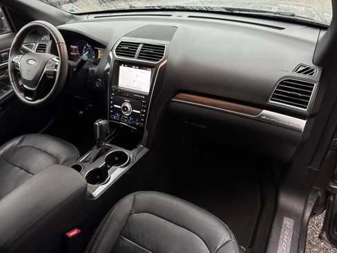 Used 2019 Ford Explorer Limited w/ Ford Safe & Smart Package image 12