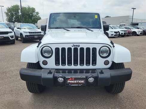 Used 2015 Jeep Wrangler Unlimited Sahara image 6