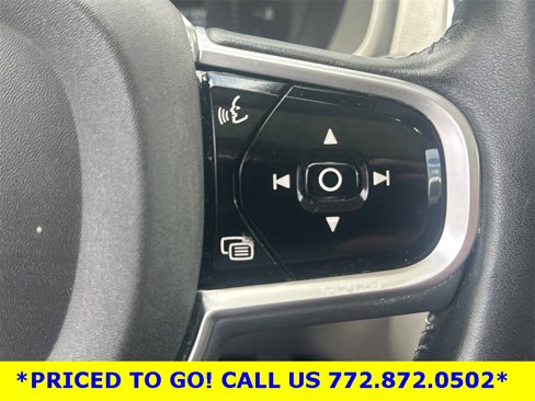 Used 2018 Volvo XC90 T5 Momentum image 13