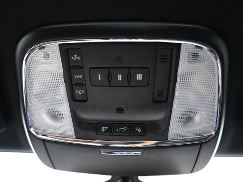 Used 2019 Jeep Grand Cherokee Limited image 26