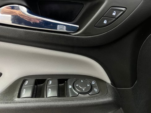 Used 2024 Chevrolet Equinox LT image 12