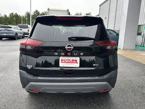 Used 2022 Nissan Rogue SV image 4