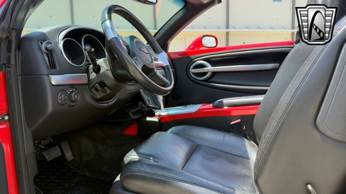Used 2004 Chevrolet SSR w/ Preferred Equipment Group image 13
