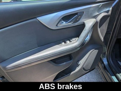 Used 2019 Chevrolet Blazer LT image 18