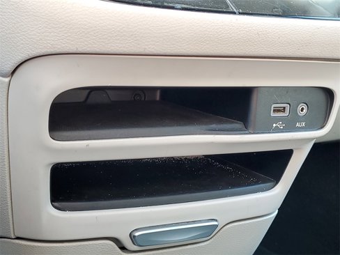 Used 2017 Chrysler Pacifica Touring-L image 25