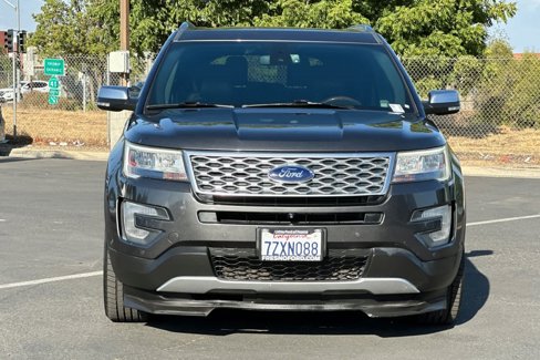 Used 2017 Ford Explorer Platinum image 10