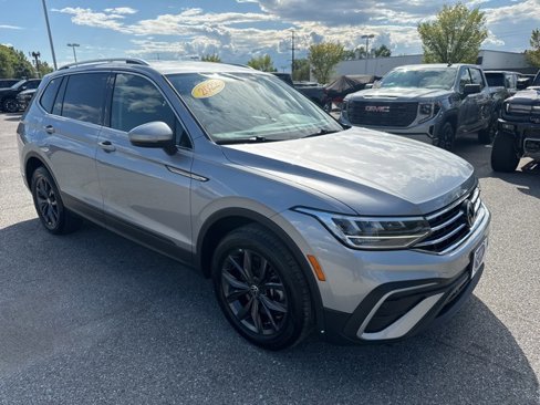 Used 2022 Volkswagen Tiguan SE image 8