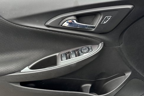 Used 2023 Chevrolet Malibu LT image 13