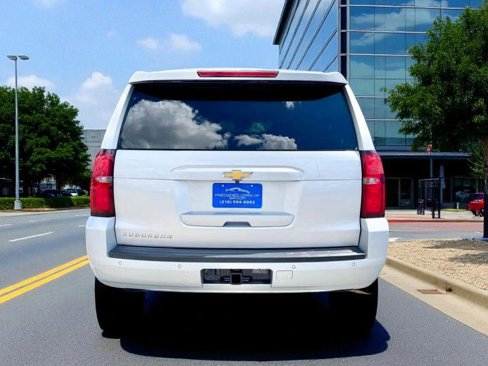 Used 2019 Chevrolet Suburban LT image 4