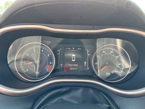 Used 2015 Jeep Cherokee Latitude image 19