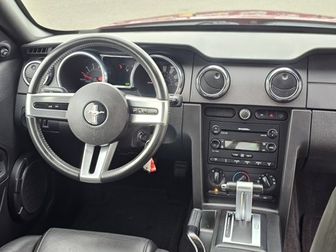 Used 2007 Ford Mustang Premium image 2
