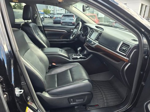 Used 2016 Toyota Highlander Limited image 13