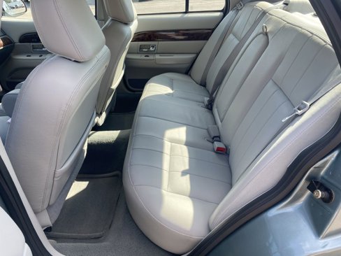 Used 2005 Mercury Grand Marquis LS image 5