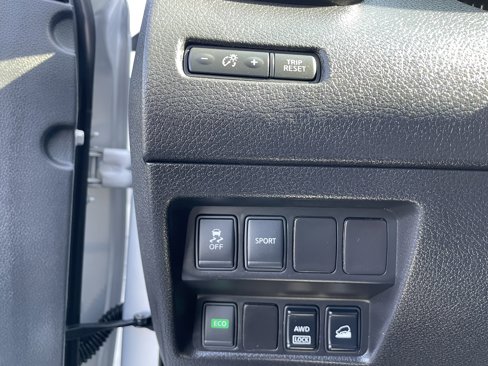 Used 2015 Nissan Rogue S image 13