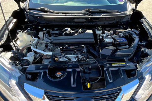 Used 2018 Nissan Rogue S image 10