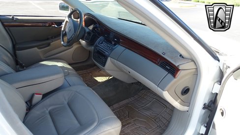 Used 2002 Cadillac De Ville w/ Comfort/Convenience Pkg image 23