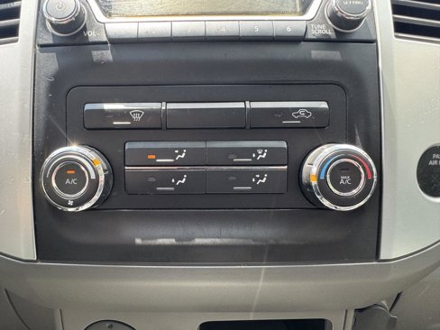 Used 2015 Nissan Frontier SV image 18
