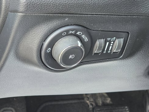 Used 2021 Jeep Compass Limited image 8