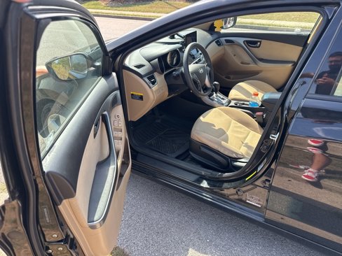 Used 2013 Hyundai Elantra GLS w/ Preferred Pkg image 8