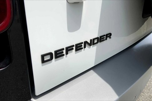 Used 2023 Land Rover Defender 110 S image 30