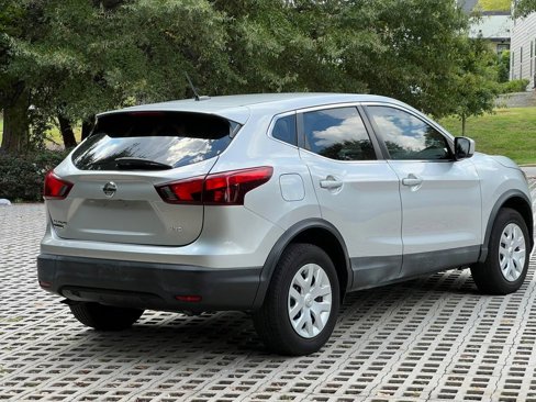 Used 2019 Nissan Rogue Sport S image 5