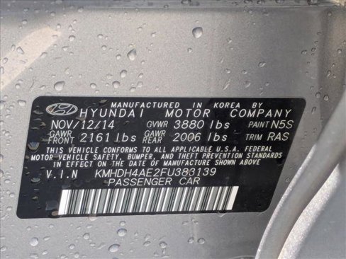 Used 2015 Hyundai Elantra SE image 21