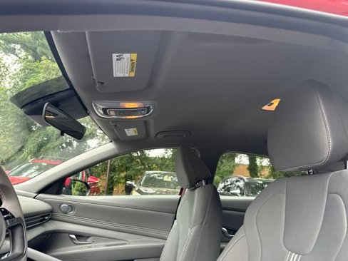 Certified 2023 Hyundai Elantra SEL w/ Convenience Package image 21