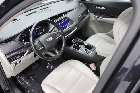 Used 2022 Cadillac XT4 Luxury w/ LPO, Onyx Lite Package image 15