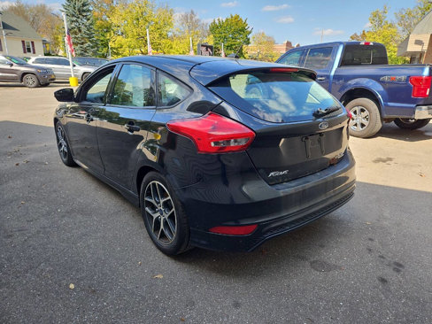 Used 2015 Ford Focus SE w/ SE Sport Package image 5