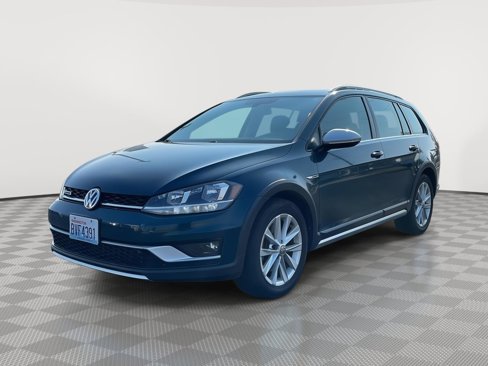 Used 2019 Volkswagen Golf S image 7